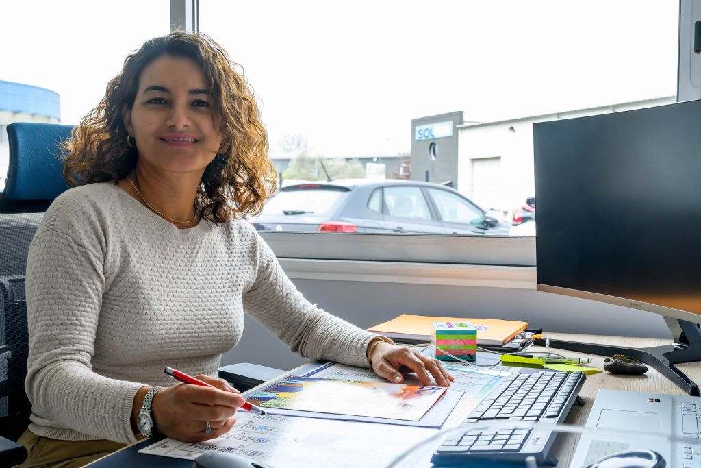 Equipe de nettoyage GR TOP Services specialisee dans l entretien d immeubles et coproprietes